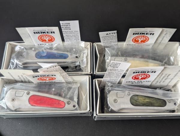 LOT OF 4 BOKER TOP LOCK II AUTOMATICS IN GREEN, RED, WHITE AND BLUE BONE MADE IN GERMANY LOT OF 4 BOKER TOP LOCK II AUTOMATICS IN GREEN, RED, WHITE AND BLUE BONE MADE IN GERMANY