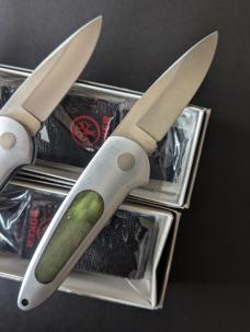 LOT OF 4 BOKER TOP LOCK II AUTOMATICS IN GREEN, RED, WHITE AND BLUE BONE MADE IN GERMANY LOT OF 4 BOKER TOP LOCK II AUTOMATICS IN GREEN, RED, WHITE AND BLUE BONE MADE IN GERMANY