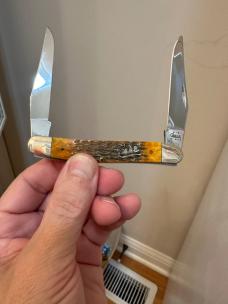 2003 Case Silver Script Muskrat w/Autumn Handles. One of the Prettiest Orange Mixes You’ll See! 2003 Case Silver Script Muskrat w/Autumn Handles. One of the Prettiest Orange Mixes You’ll See!