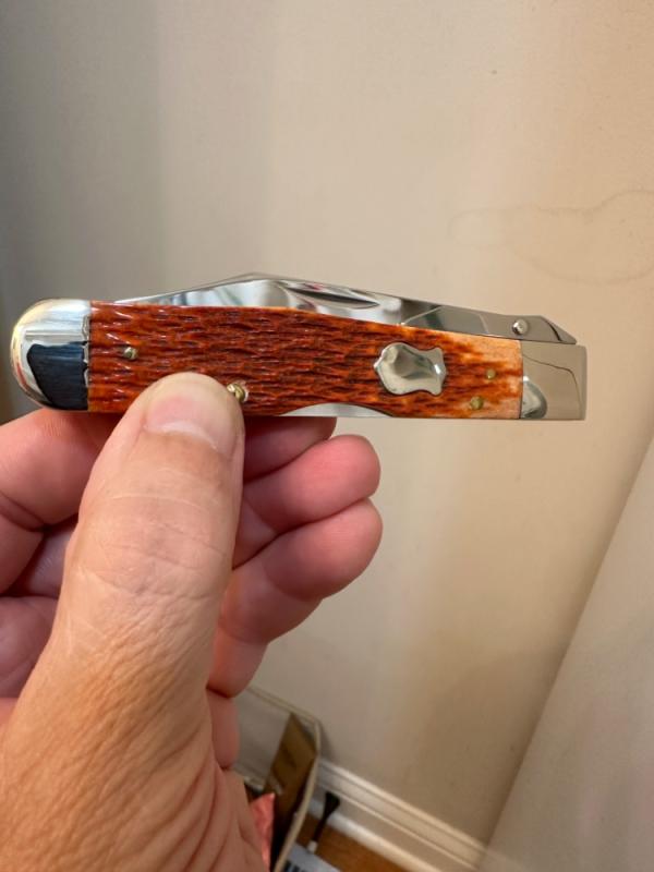 2003 Case Brothers Cheetah Silver Badge w/ Chestnut Bone Handles. Absolute Mint! 2003 Case Brothers Cheetah Silver Badge w/ Chestnut Bone Handles. Absolute Mint!