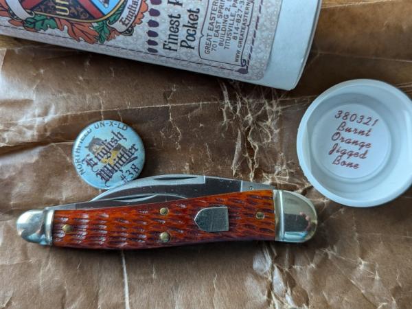 GEC 38 English Whittler - Burnt Orange Jigged Bone/ Like new in tube GEC 38 English Whittler - Burnt Orange Jigged Bone/ Like new in tube