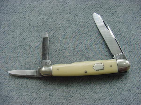 Antique ULSTER KNIFE CO. Double-Pull Master Blade, Sleeveboard Pattern Classic Whittler Pocket Knife Antique ULSTER KNIFE CO. Double-Pull Master Blade, Sleeveboard Pattern Classic Whittler Pocket Knife