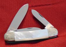 MIB SCHRADE I*XL / ORGILL BROS. COMMEMORATIVE PEARL SCRIMSHAW 1981 ( CHECK OR MONEY ORDER )