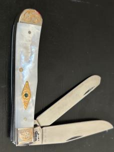 Case XX Pearl Family Jewels Full Trappers 3 of 4 matching Serials Shepherd Hills Exclusive RARE Case XX Pearl Family Jewels Full Trappers 3 of 4 matching Serials Shepherd Hills Exclusive RARE