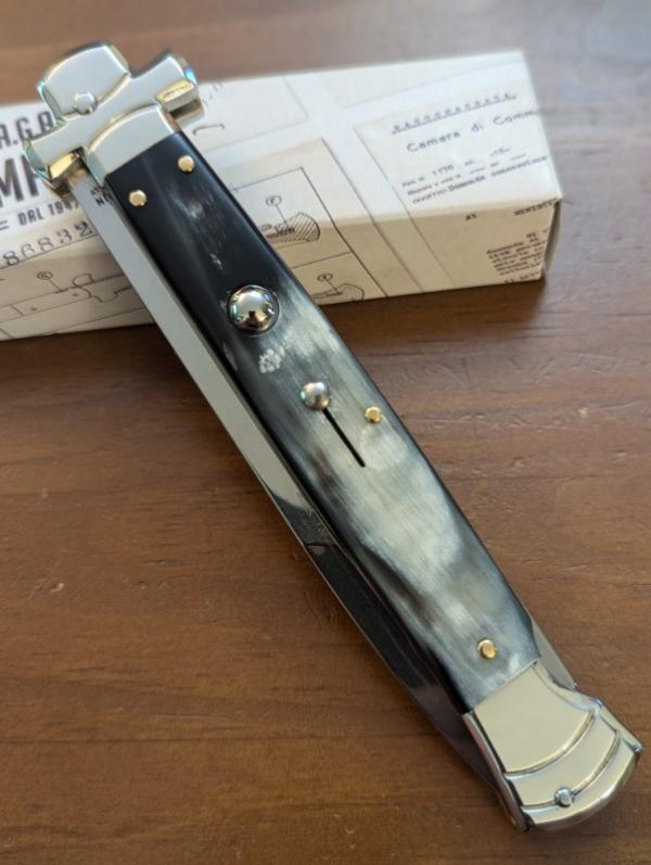 NIB 11"- 28 cm A.G.A. Campolin Brazilian Horn Maltese Automatic lockback a super beautiful stiletto NIB 11"- 28 cm A.G.A. Campolin Brazilian Horn Maltese Automatic lockback a super beautiful stiletto