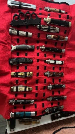 Lot of 19 knives 