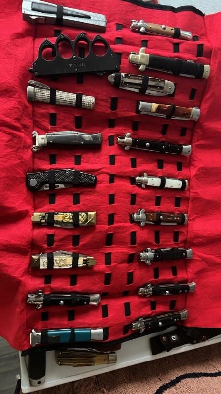 Lot of 19 knives 