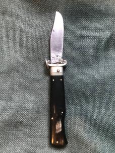 Lot of 19 knives 