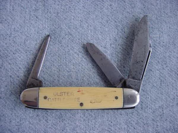 Vintage ULSTER KNIFE U.S.A., Cattle Pattern w/Punch Blade & Engraved Ivoroid Handles Vintage ULSTER KNIFE U.S.A., Cattle Pattern w/Punch Blade & Engraved Ivoroid Handles