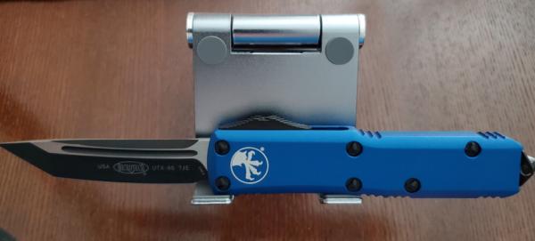 Microtech UTX-85 Elmax Tanto Blade Blue Anodized scales Microtech UTX-85 Elmax Tanto Blade Blue Anodized scales