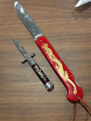 Cool Manual Dragon knives
