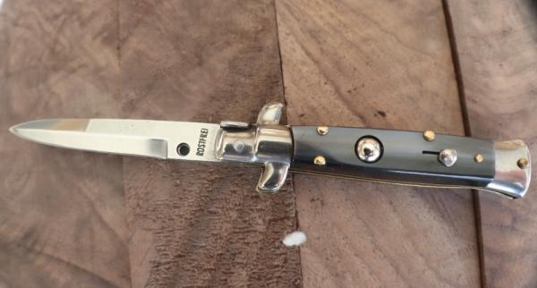 5 1/2" Stiletto Automatic Stainless Blade 2 3/8"