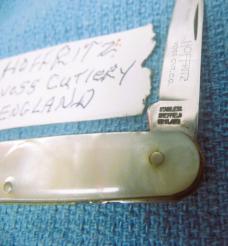 PRE OWNED 3" COLLECTORS PEN KNIFE HOFFRITZ VOSS CUTLERY ENGLAND PEARL SCALES?? PRE OWNED 3" COLLECTORS PEN KNIFE HOFFRITZ VOSS CUTLERY ENGLAND PEARL SCALES??