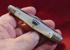 ROBESON (BY QUEEN) “CROWN JEWEL"BALLOON WHITTLER WITH FIERY PEARL HANDLES ( CHECK OR MONEY ORDER ) ROBESON (BY QUEEN) “CROWN JEWEL"BALLOON WHITTLER WITH FIERY PEARL HANDLES ( CHECK OR MONEY ORDER )