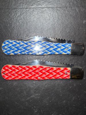 Colonial 1950’s Fish knife in Red and Blue