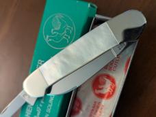 2000 HEN & ROOSTER Solingen 352 MOP Genuine Mother of Pearl Canoe MINT NEW IN BOX 2000 HEN & ROOSTER Solingen 352 MOP Genuine Mother of Pearl Canoe MINT NEW IN BOX