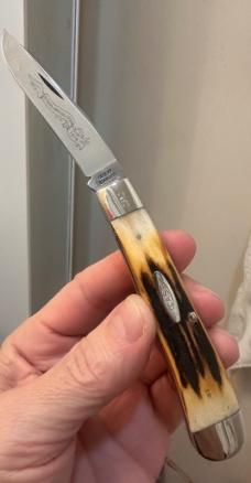 ‘78-79 *(Variant)* Case XX Stag Single blade Trapper 5154. See pics for details of this rare knife. ‘78-79 *(Variant)* Case XX Stag Single blade Trapper 5154. See pics for details of this rare knife.