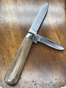 A Wright & Son 2-Blade English Jack knife with Spear Point and Pen blades with Rosewood Covers A Wright & Son 2-Blade English Jack knife with Spear Point and Pen blades with Rosewood Covers