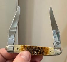 2000 Case XX Muskrat w/Antique Bone Jigged Handles. Absolute Mint Condition! Free Shipping 2000 Case XX Muskrat w/Antique Bone Jigged Handles. Absolute Mint Condition! Free Shipping