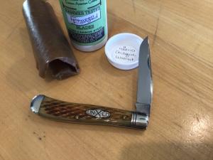 Great Eastern Cutlery Northfield 488110 Single Blade Dog Leg Trapper Antique Walnut jig 1 of 27