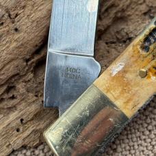 Queen Easy Open Winterbottom Jigged Bone Handle 5 3/8" Pocketknife QN62EOWB (20) Queen Easy Open Winterbottom Jigged Bone Handle 5 3/8" Pocketknife QN62EOWB (20)