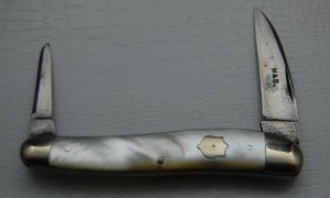 Humason and Beckley In Excellent Condition With Mother of Pearl Covers 3 1/4