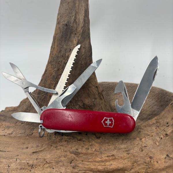 Victorinox Swiss Army Multi-Tool, Huntsman Pocket Knife - Red 1.3713 Camp (158) Victorinox Swiss Army Multi-Tool, Huntsman Pocket Knife - Red 1.3713 Camp (158)
