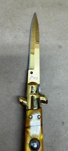 AKC 9" Stiletto Golden Automatic Knife-Bayonet AKC 9" Stiletto Golden Automatic Knife-Bayonet