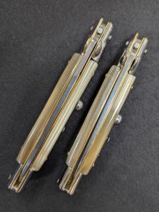 DUO OF GIOVANNI BELTRAME FLAT BLADE 23CM & 20CM STILETTOS FRENCH TIP HONEY HORN AUTOMATICS...NOS DUO OF GIOVANNI BELTRAME FLAT BLADE 23CM & 20CM STILETTOS FRENCH TIP HONEY HORN AUTOMATICS...NOS