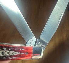 2004 Cattaraugus/Case Red Bone Trapper w/ATS-34 Blades.1 of 250! Beautiful Wooden Arrowhead Box also 2004 Cattaraugus/Case Red Bone Trapper w/ATS-34 Blades.1 of 250! Beautiful Wooden Arrowhead Box also