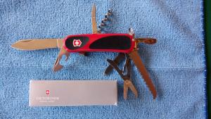 Victorinox Swiss Army Locking EvoGrip S17 Multi-Tool 3-3/8" Red Handles with Black Rubber Inserts