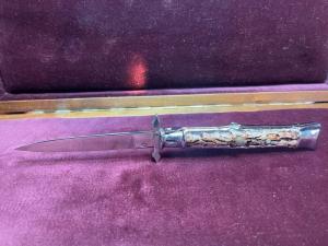 Vintage Hellraiser Spanish Stiletto;  Swing Guard automatic knife;  stag-like scales