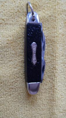 Imperial Ireland Vintage Kamp King Pocket Knife Good Condition. Imperial Ireland Vintage Kamp King Pocket Knife Good Condition.