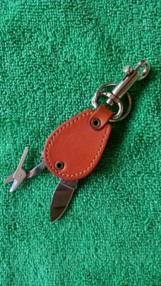 SOG Specialty Attache Leather Keychain Knife / Scissors Excellent Condition