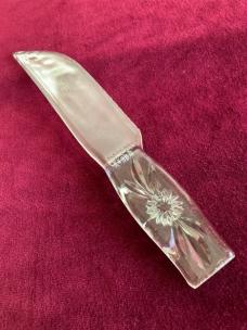 Antique Clear Color DUR-X, MADE IN U.S.A., DAISY PATTERN Glass Knife Antique Clear Color DUR-X, MADE IN U.S.A., DAISY PATTERN Glass Knife