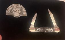 2001 CASE XX COLLECTORS CLUB 20TH ANNIV. HALF WHITTLER W/MOSS GREEN HANDLES & SQUARE BOLSTERS. MINT! 2001 CASE XX COLLECTORS CLUB 20TH ANNIV. HALF WHITTLER W/MOSS GREEN HANDLES & SQUARE BOLSTERS. MINT!