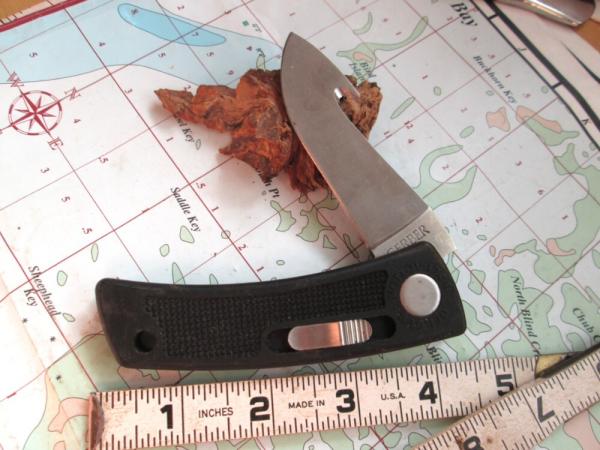 GERBER USA FOLDING GUTHOOK Bolt Action Locking Knife Pat. # 4451982 GERBER USA FOLDING GUTHOOK Bolt Action Locking Knife Pat. # 4451982