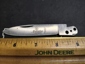 New vintage factory Hubertus leverlock blade with satin finish