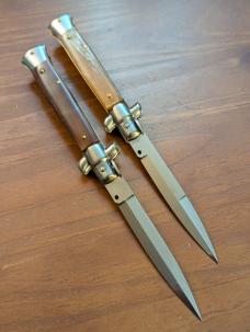 DUO OF FRANK BELTRAME 23CM 9" BAYONET & DAGGER STILETTO SET FRENCH HONEY HORN AUTOMATICS...NEW DUO OF FRANK BELTRAME 23CM 9" BAYONET & DAGGER STILETTO SET FRENCH HONEY HORN AUTOMATICS...NEW
