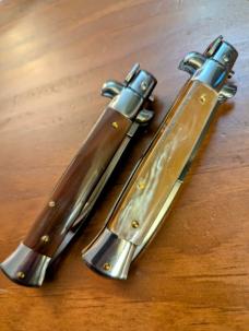 DUO OF FRANK BELTRAME 23CM 9" BAYONET & DAGGER STILETTO SET FRENCH HONEY HORN AUTOMATICS...NEW DUO OF FRANK BELTRAME 23CM 9" BAYONET & DAGGER STILETTO SET FRENCH HONEY HORN AUTOMATICS...NEW