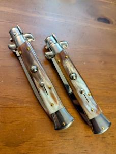 DUO OF FRANK BELTRAME 23CM 9" BAYONET & DAGGER STILETTO SET FRENCH HONEY HORN AUTOMATICS...NEW DUO OF FRANK BELTRAME 23CM 9" BAYONET & DAGGER STILETTO SET FRENCH HONEY HORN AUTOMATICS...NEW