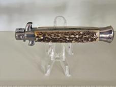 BOLSTER RELEASE NO BUTTONS OR LEVER..  