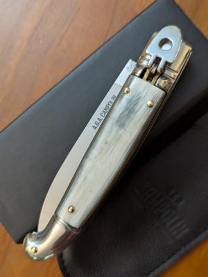 NIB AGA Campolin Old Style 21cm - 8" Birdbeak leverlock in Blonde Brazilian Horn 