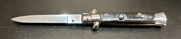 NOS - Giovanni Beltrame Italian Stiletto, Buffalo Horn NOS - Giovanni Beltrame Italian Stiletto, Buffalo Horn