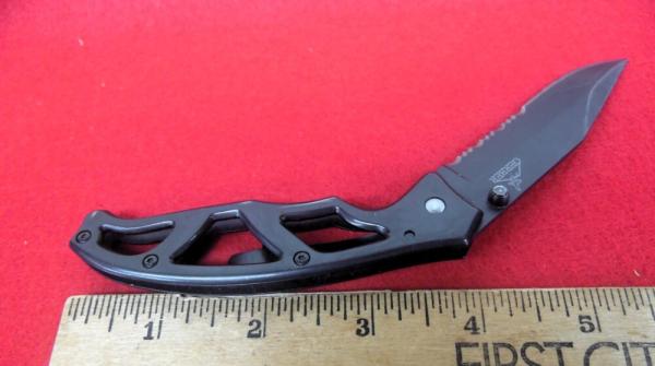 GERBER PARAFRAME KNIFE UNUSED PART SERRATED LINER LOCK POCKET CLIP BLACK GERBER PARAFRAME KNIFE UNUSED PART SERRATED LINER LOCK POCKET CLIP BLACK