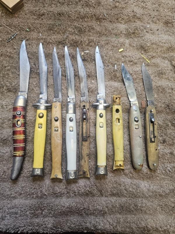 Switchblades for parts or repair Switchblades for parts or repair
