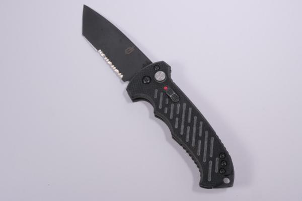 Gerber Auto 06 Automatic Knife S30V Drop Point (3.6" Black Serrated) Gerber Auto 06 Automatic Knife S30V Drop Point (3.6" Black Serrated)
