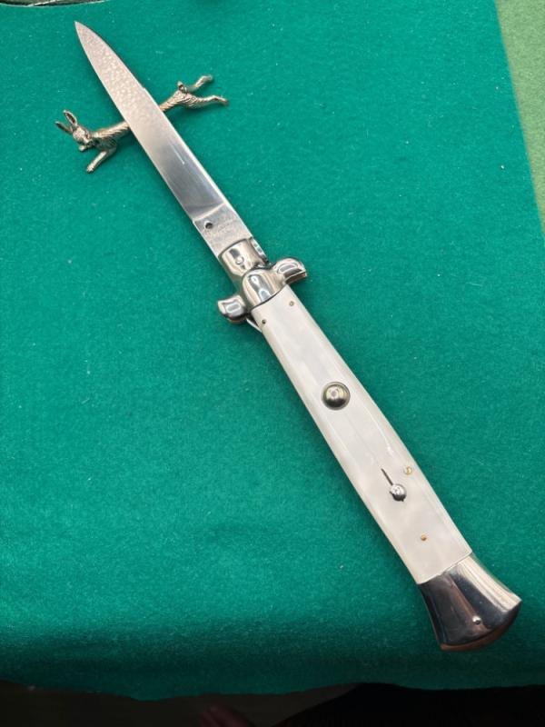 15” Arctic Wolfe Pearlex Swivel Bolster, ha 15” Arctic Wolfe Pearlex Swivel Bolster, ha