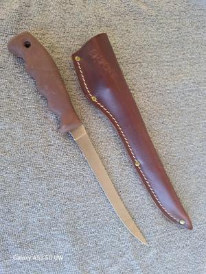 Buck Vintage 123 Fillet Knife; Leather Sheath; Excellent Condition