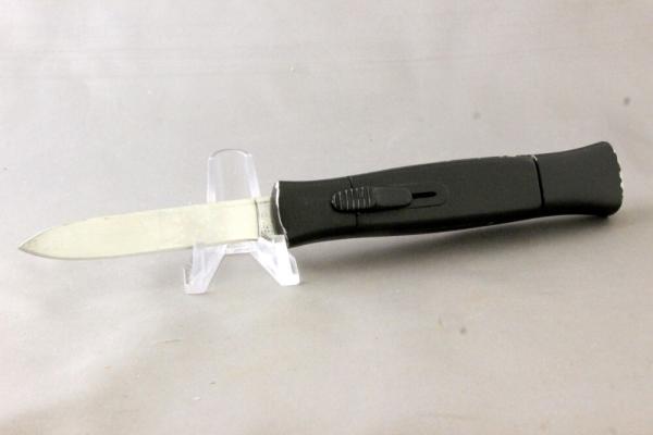 35MP Out The Front Automatic, Works Like It Should, All Metal Handles, Free Shipping in the USA 35MP Out The Front Automatic, Works Like It Should, All Metal Handles, Free Shipping in the USA